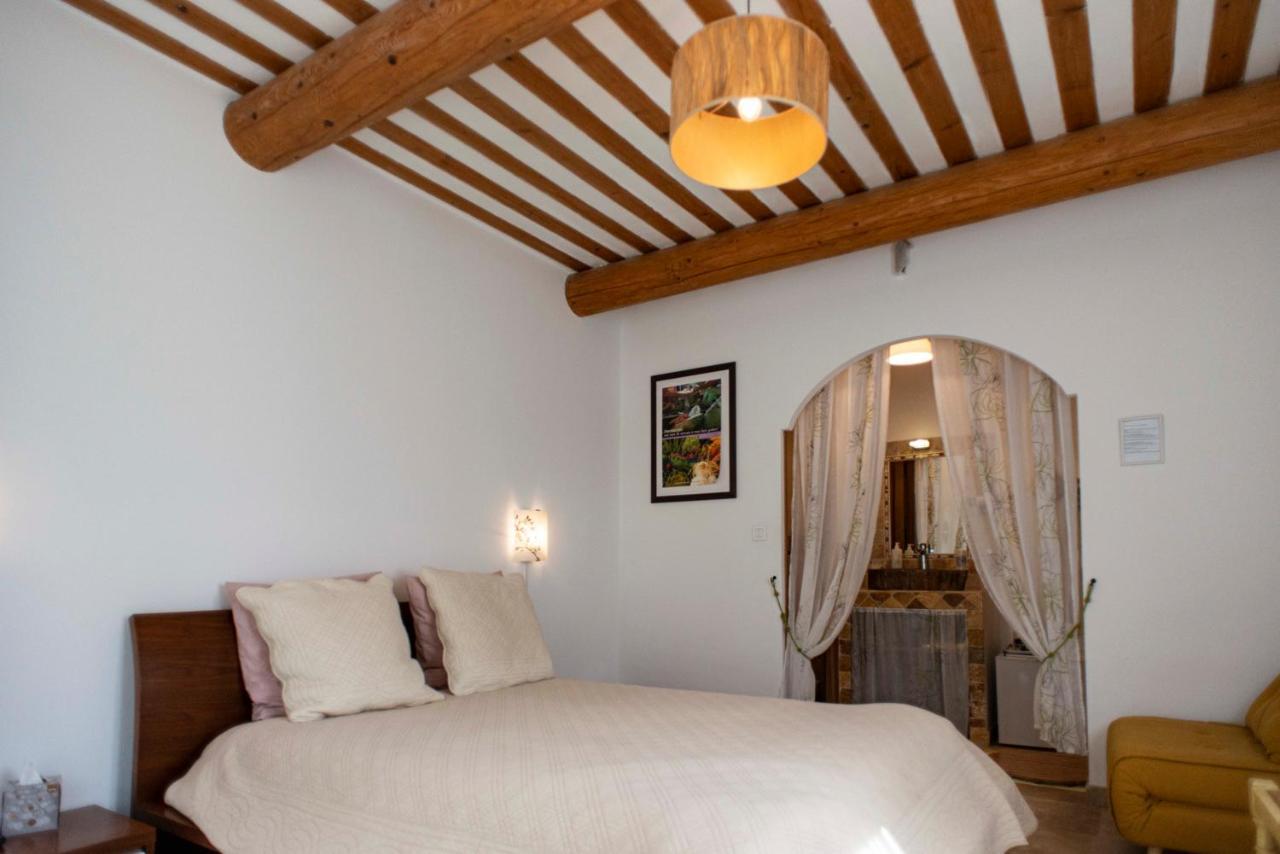 Bed and Breakfast Les Manaux en Provence à Roquevaire Extérieur photo